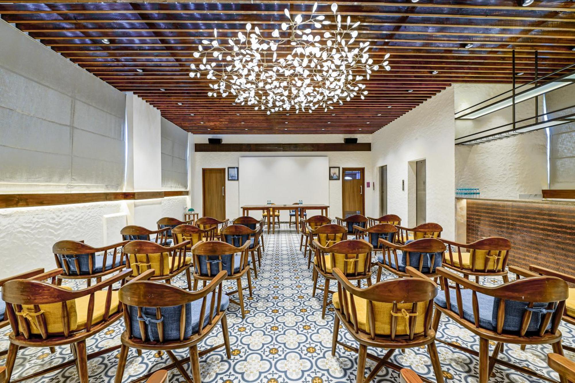 Regal Enclave Hotel Mumbai Exterior foto